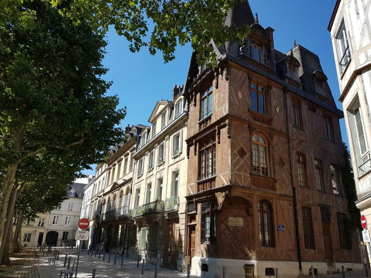 Le Repaire De Rougemare Deco Soignee Et Chaleureuse, Centre Historique Apartment Rouen Exterior photo